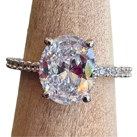 NEW Oval Shaped White Gold-Plated Dazzling Brilliant Cut CZ Band Ring - Picture 2 of 16